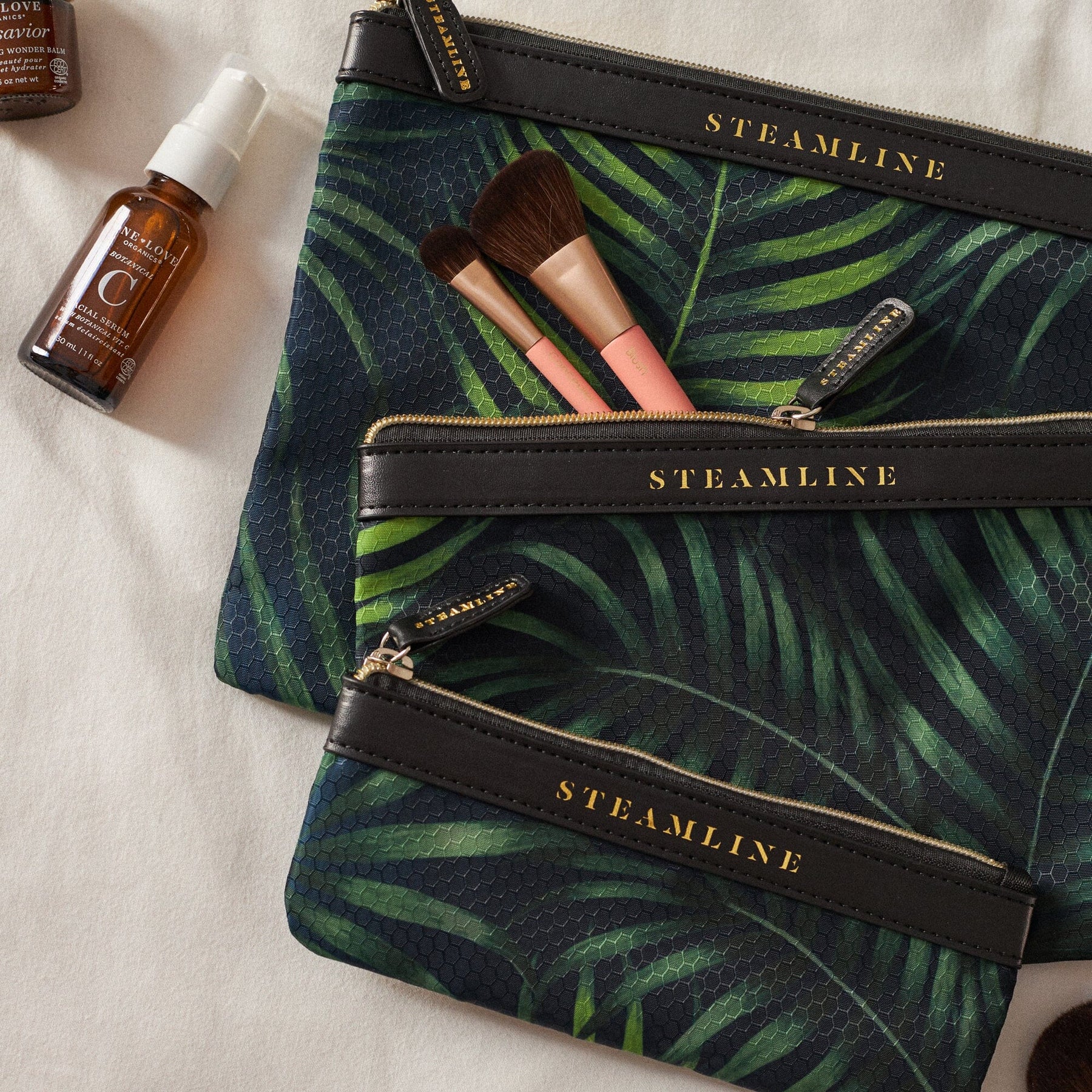 The Palm - Cosmetic Case Set