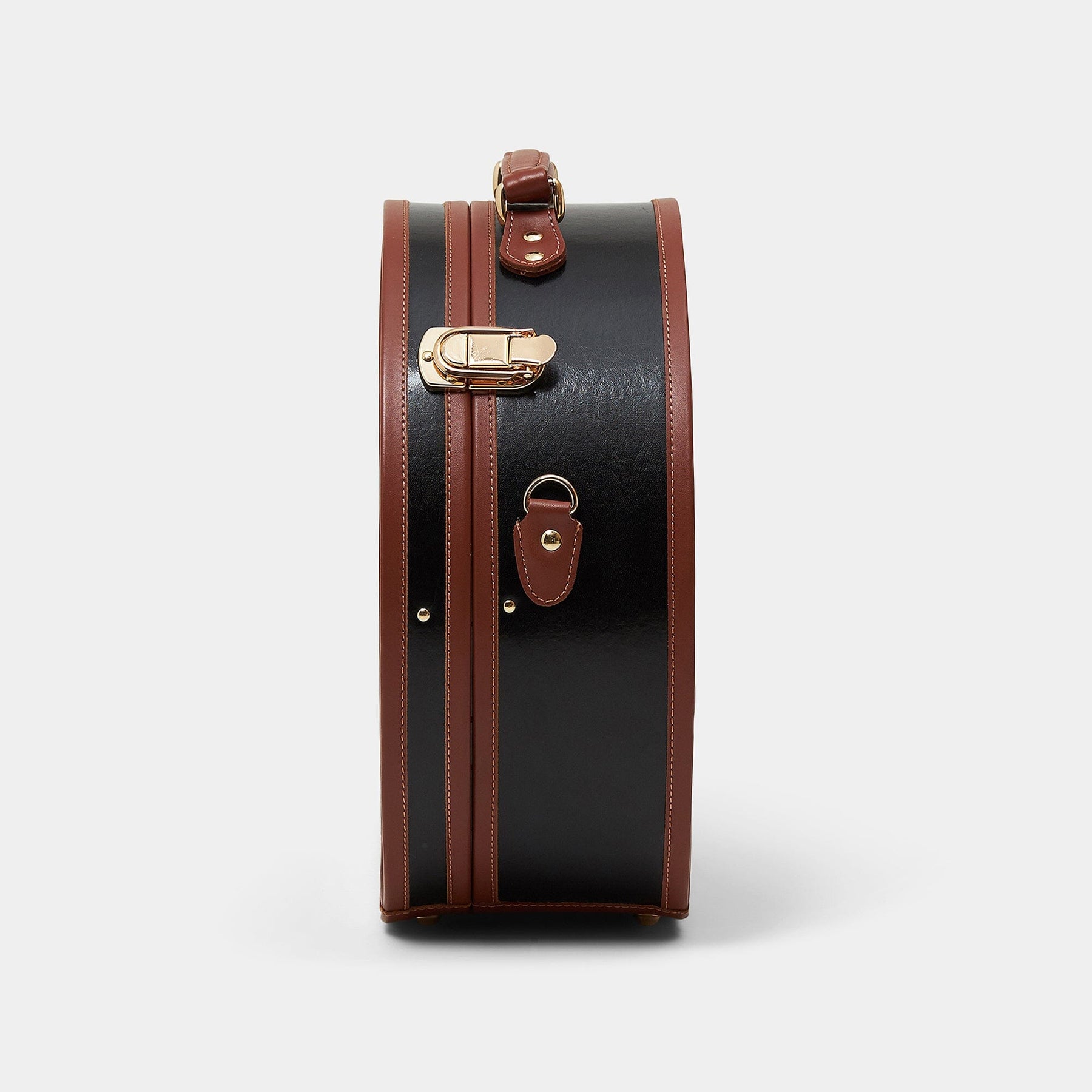 Side product view of the deluxe hatbox Diplomat leather suitcase in black