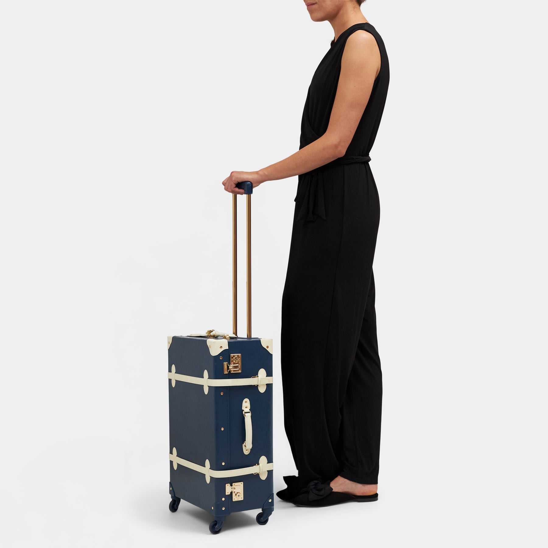 The Entrepreneur 2.0 - Navy Carryon (4 Wheel)