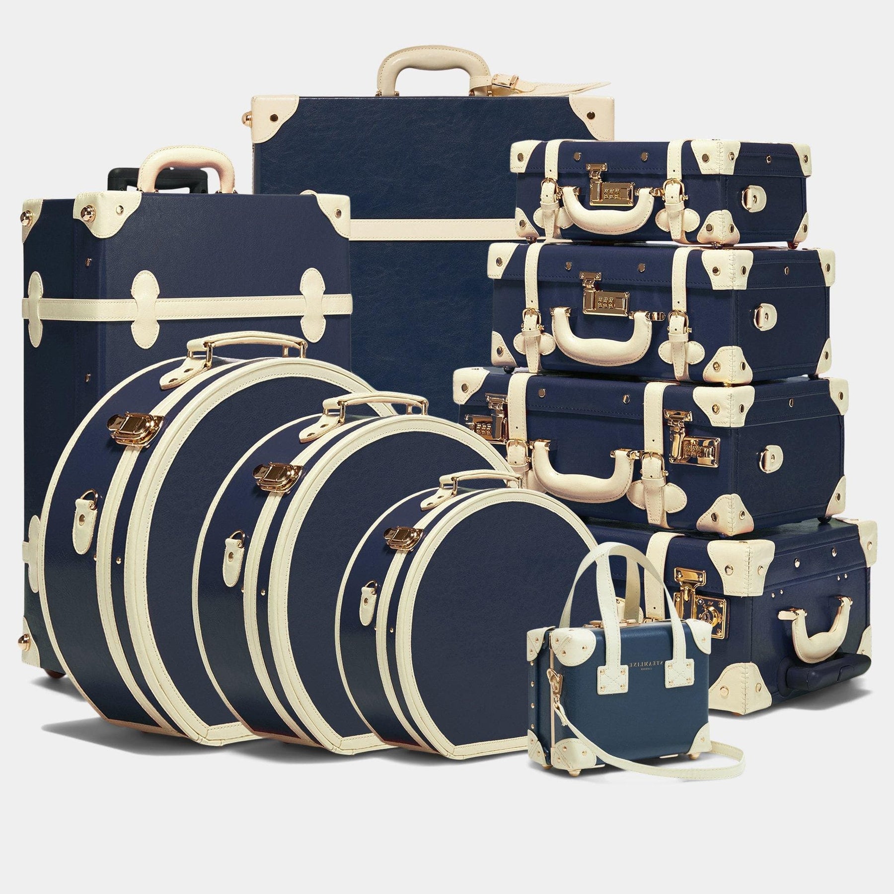 Vintage style luggage set of the Entrepreneur vegan leather suitcase in navy