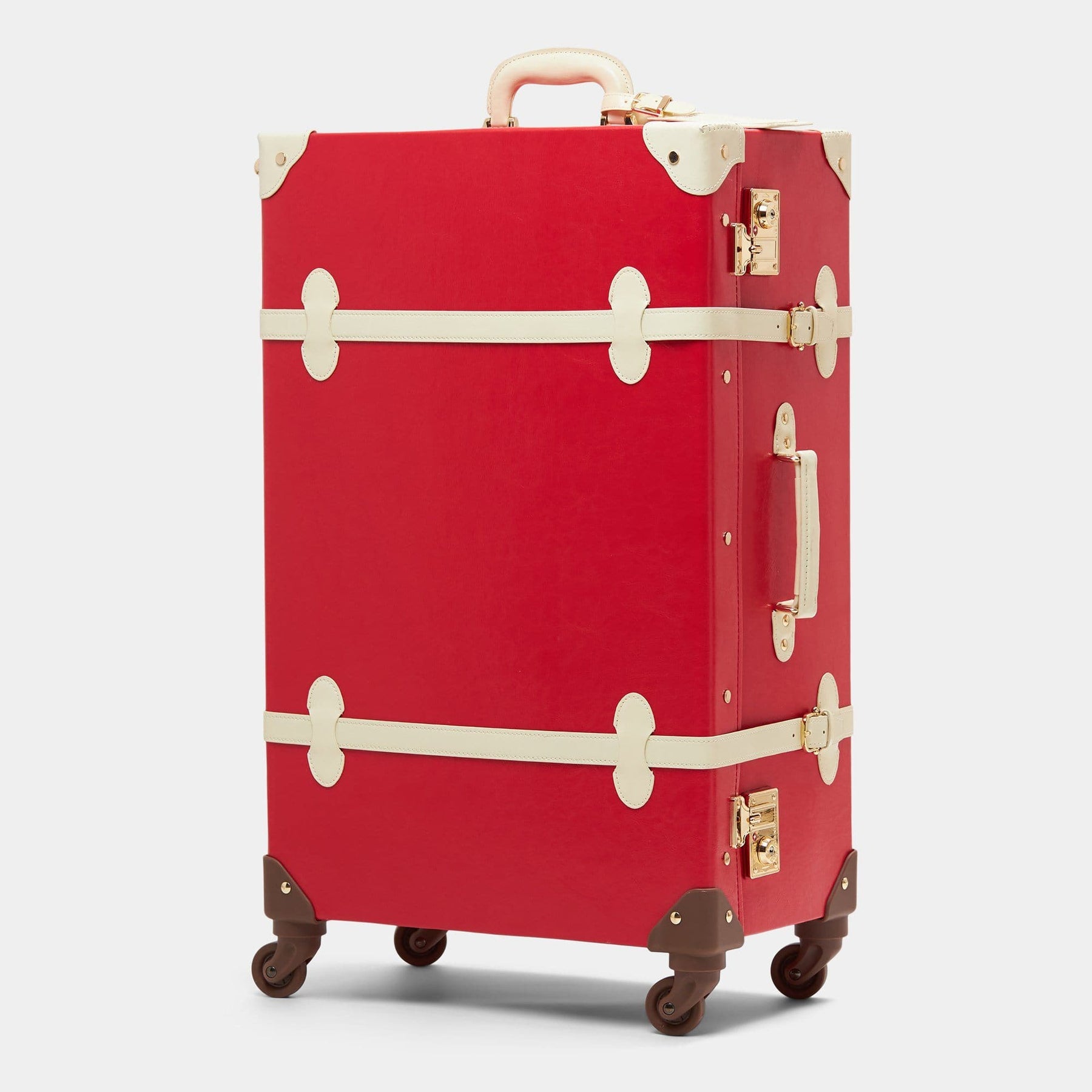 Angled product view of the check-in spinner Entrepreneur vegan leather suitcase in lipstick red 