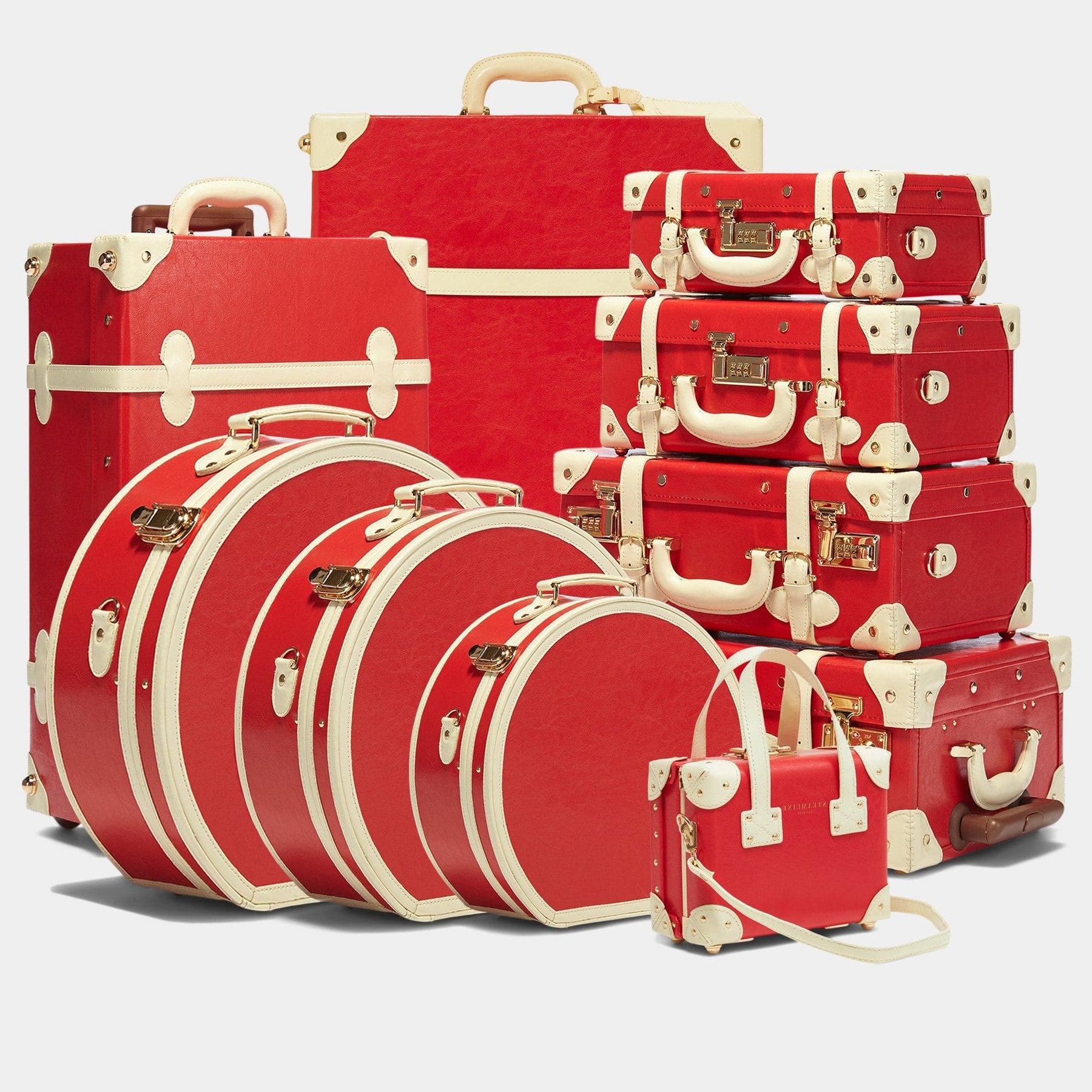 Vintage style luggage set of the Entrepreneur vegan leather suitcase in red