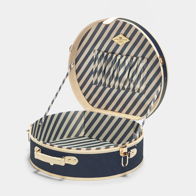 Open product view of the deluxe hatbox Entrepreneur vegan leather suitcase in navy with blue-white print lining