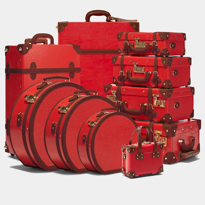 Vintage style luggage set of the Entrepreneur vegan leather suitcase in red