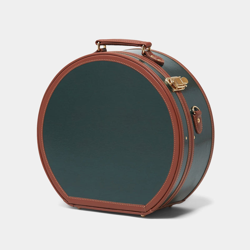 Angled product view of the large hatbox Diplomat leather suitcase in hunter green